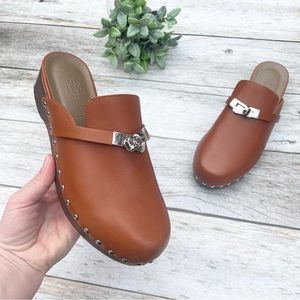 Hermes Carlotta Clogs in Naturel